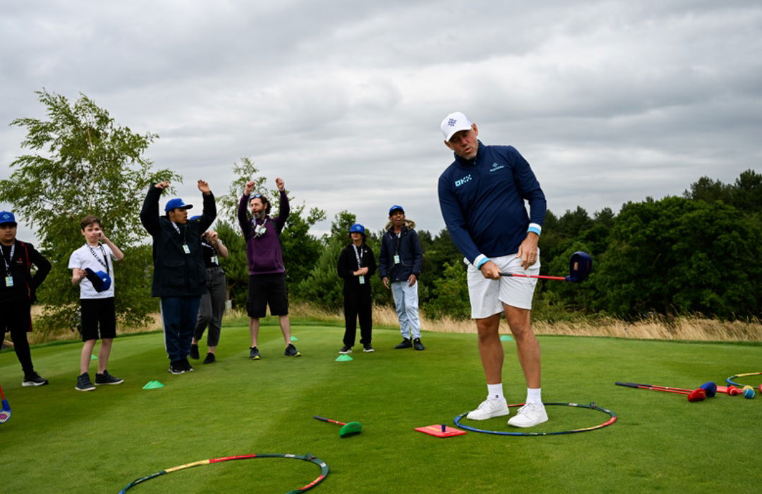 Graeme McDowell perplexed (?!) with reporter's question at LIV Golf London