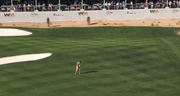 streaker goes mental at phoenix open