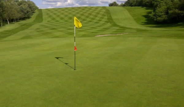 Scottish golf club BANS MUSIC in order to develop its BEER GARDEN!