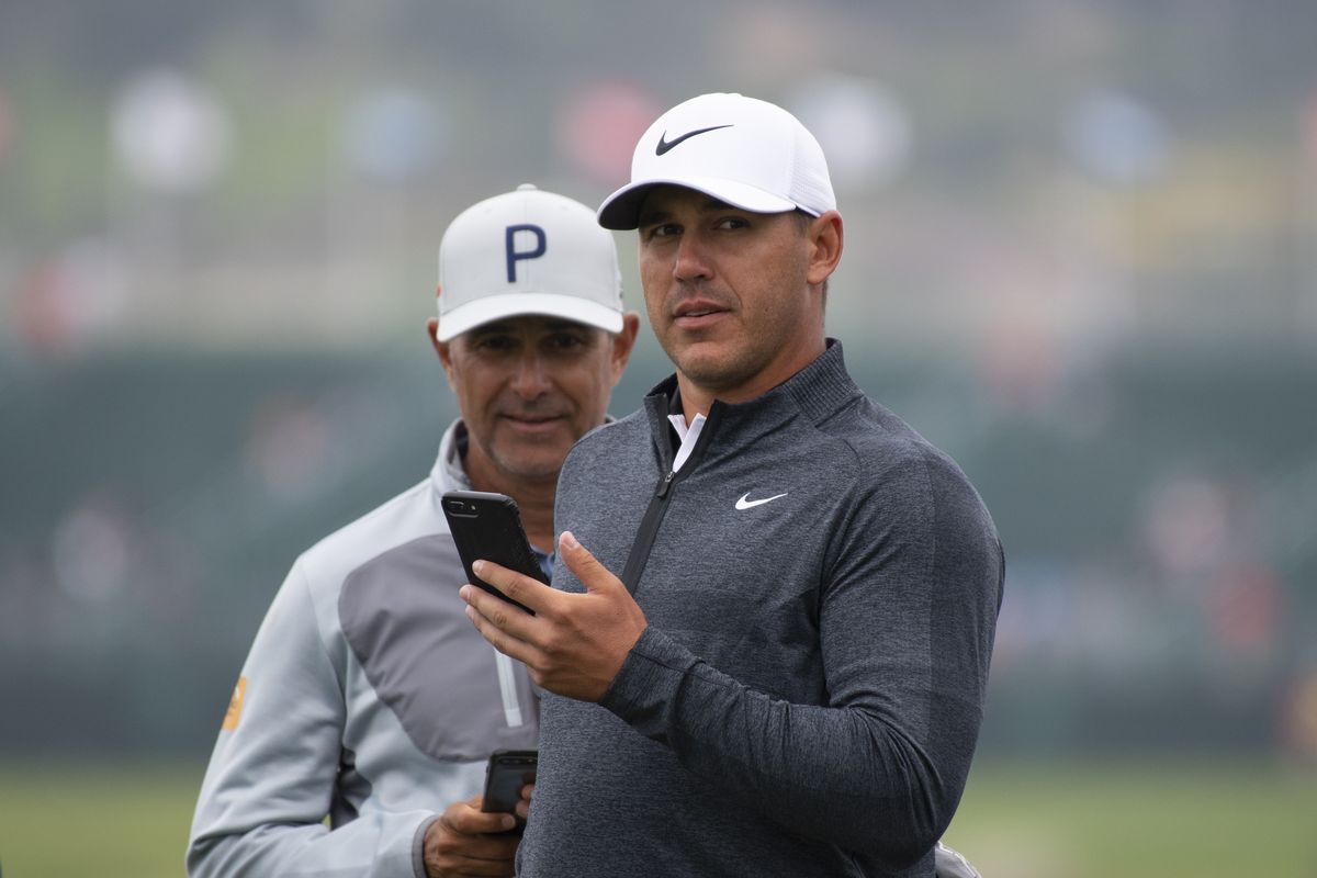 Tiger Woods suffers yet more neck and back pain at US Open