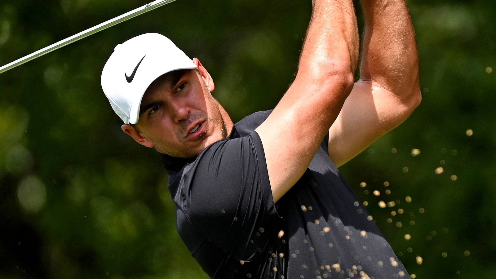 Brooks Koepka wears TURTLENECK in R1 of Tour Championship
