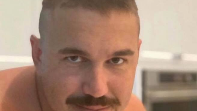 Jena Sims cuts Brooks Koepka's hair, and it's pretty funny!