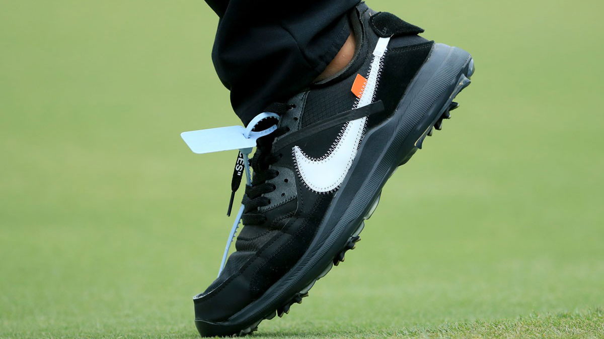 What’s that weird thing attached to Brooks Koepka’s Nike shoes?