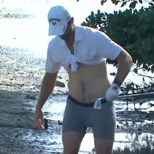 Wesley Bryan strips down to his PANTS at Honda Classic