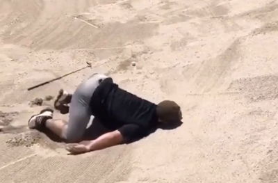 What's the golf rule on this BIZARRE bunker incident?!