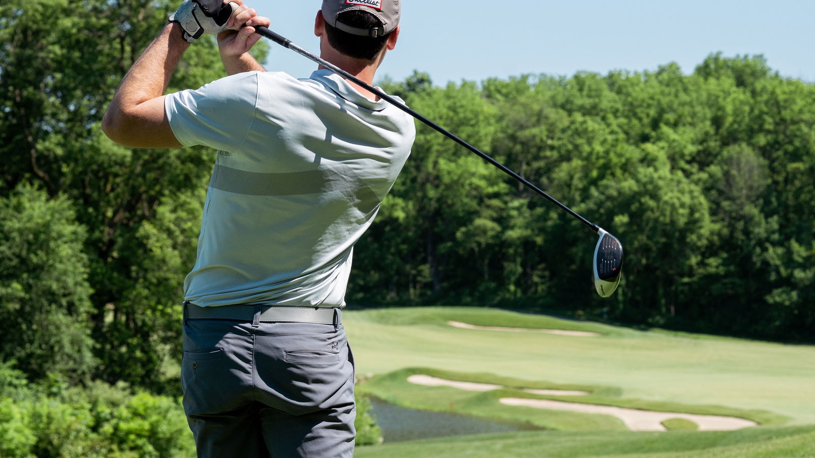 Golf fans react to HILARIOUS messages between newly engaged couple