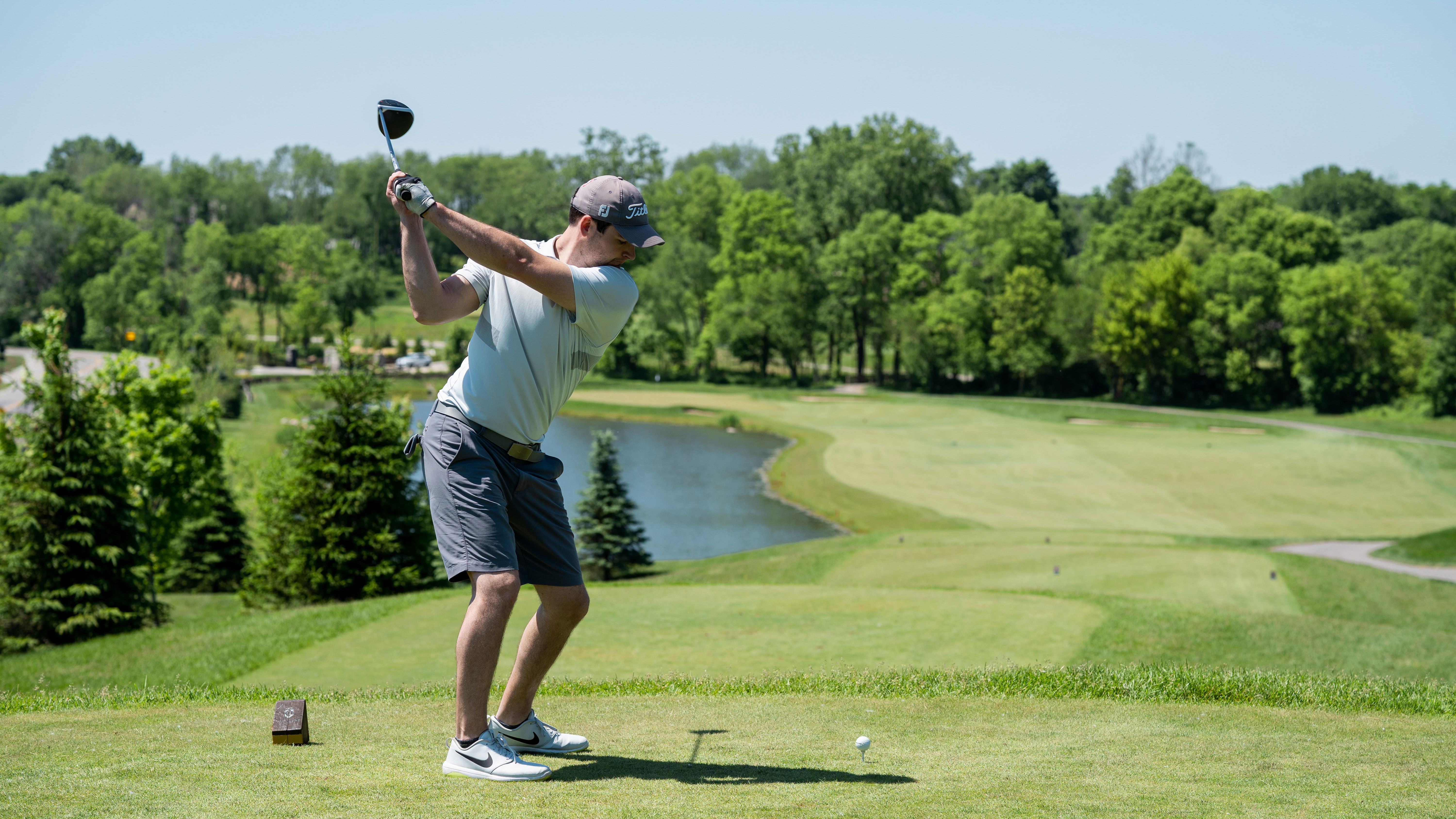 FOUR drivers to help beginner golfers hit STRAIGHTER tee shots