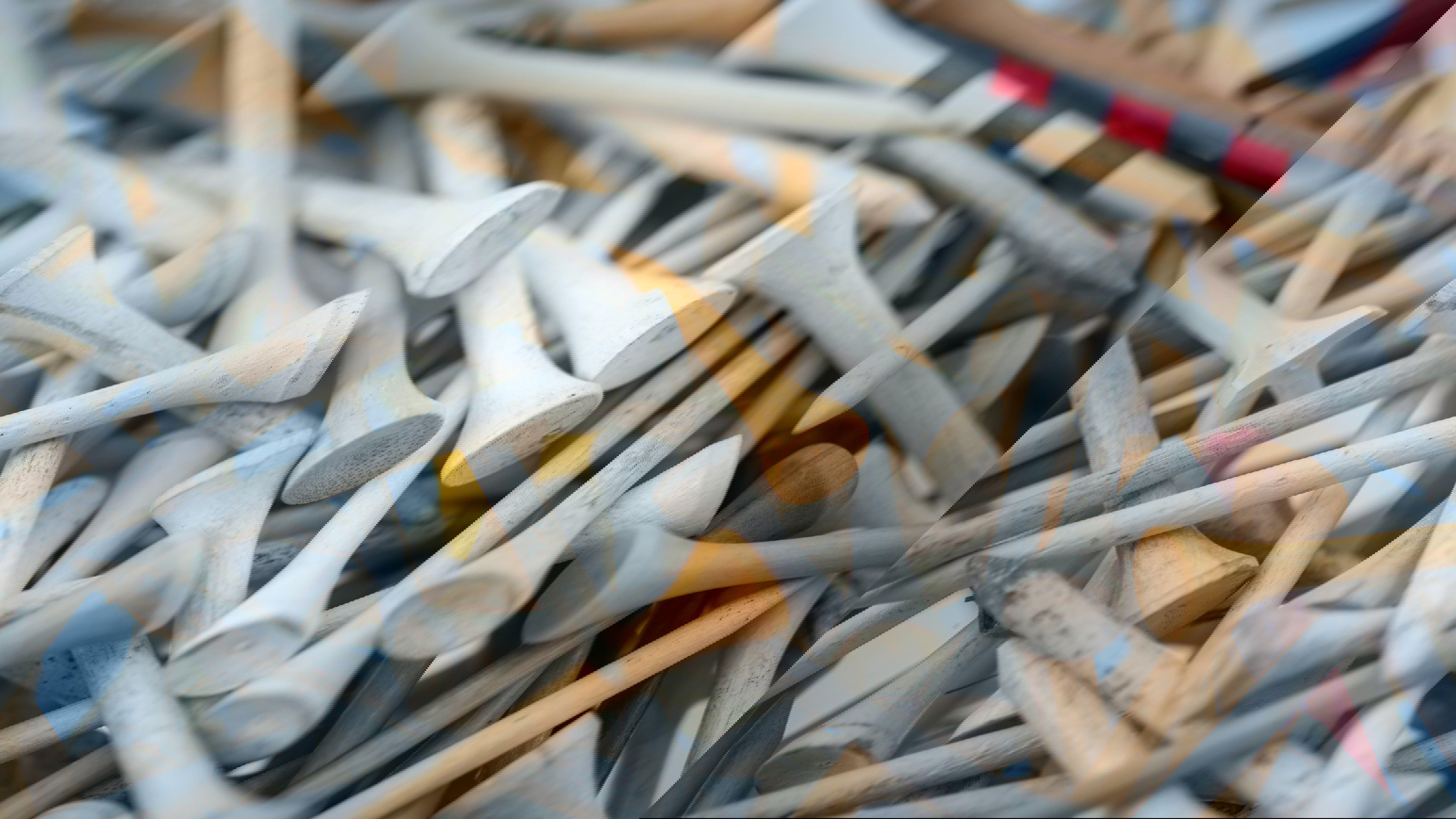 Golf Tees: the correct rules behind using them on the course