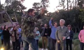 WATCH: Nick Faldo makes ace at Jim Nantz's house during backyard party