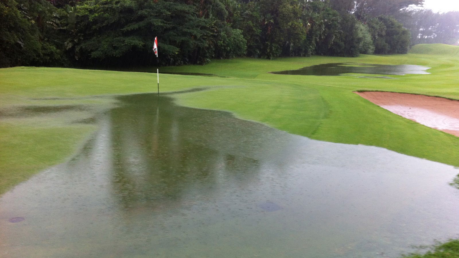 Golf Rules Question: Who wins this match after 18th hole dispute?