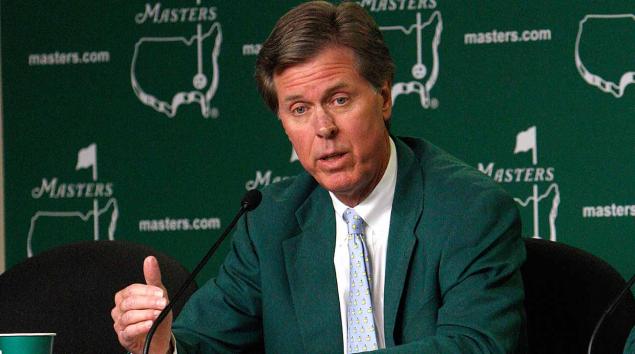 WATCH: When a worm burned Phil Mickelson on the green at The Masters!