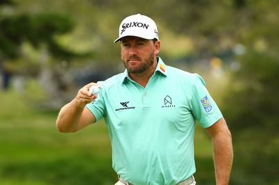 Graeme McDowell holes MONSTER 90-foot birdie putt at Phoenix Open