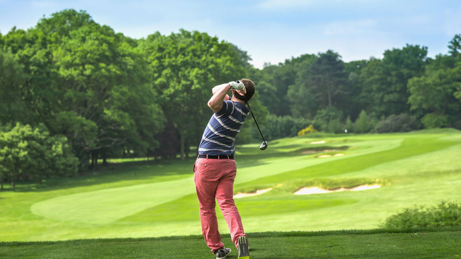 Golf "can and should return quickly" during UK lockdown