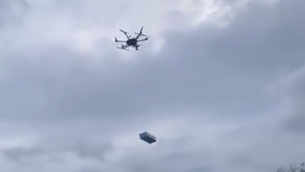 Michael Jordan's new golf course delivers beer from the sky!