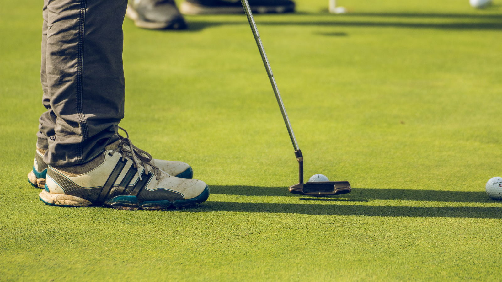 What is the penalty for hitting off a WRONG putting green?