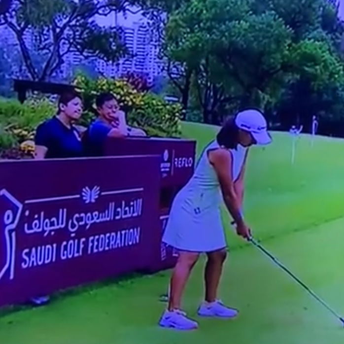 Ladies European Tour pro clips golf fan in face with her driver!