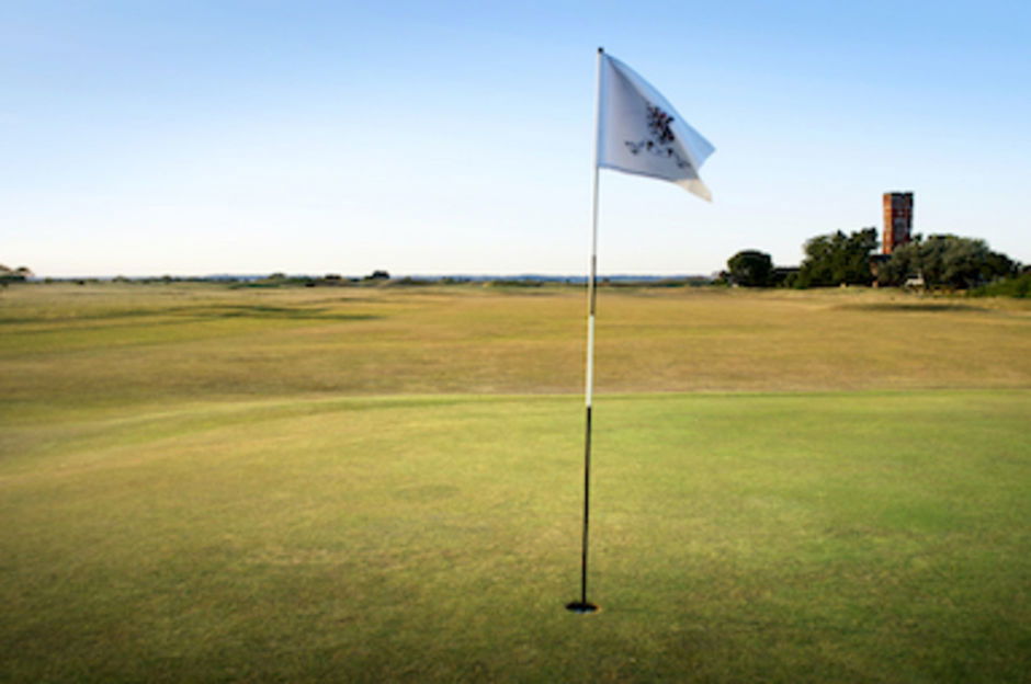 How to get smooth sand every time with golf's clever Bunker Wizard