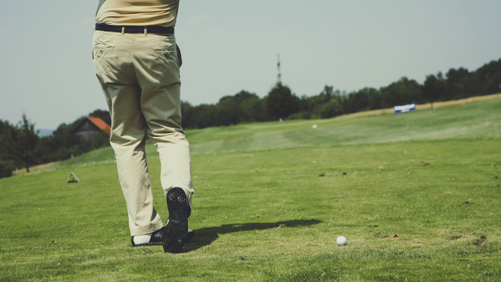 $1 million lottery winner intends to travel the world playing golf!