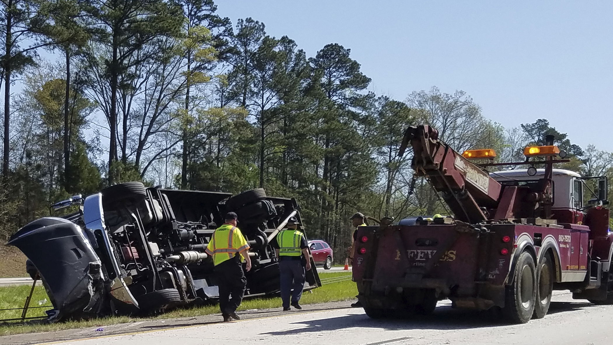 Masters bus crashes en route to Augusta, 17 injured, driver charged with DUI