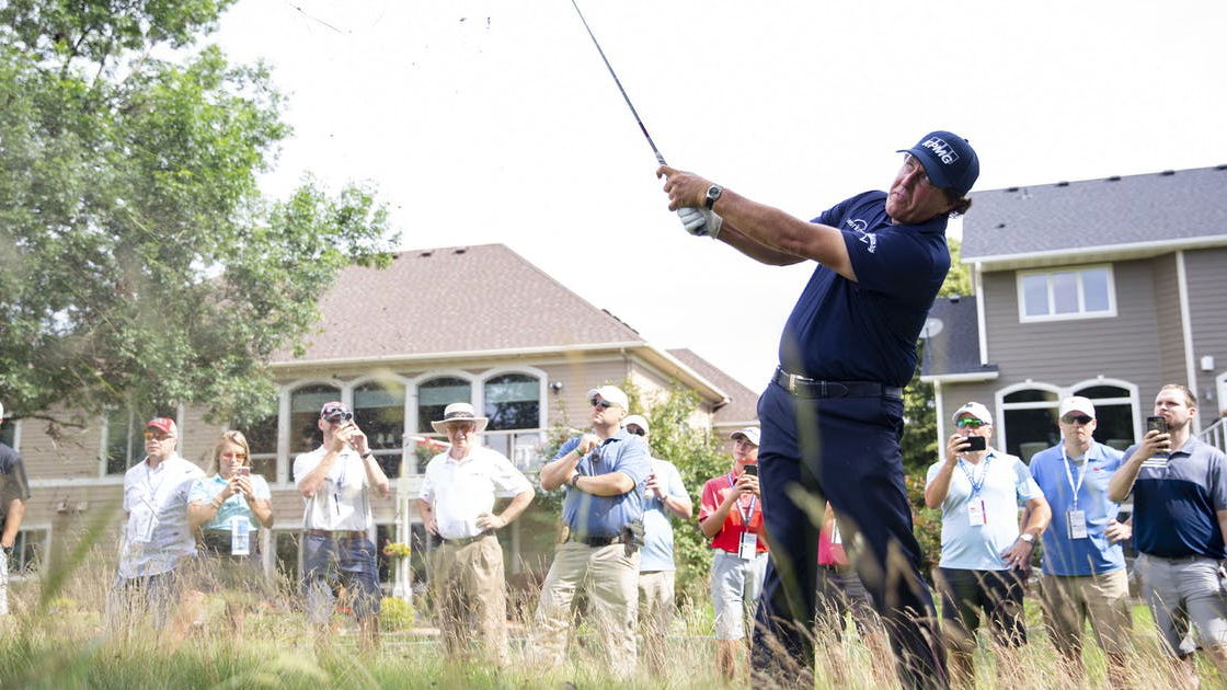 Phil Mickelson has SEVEN penalty strokes on day one of 3M Open