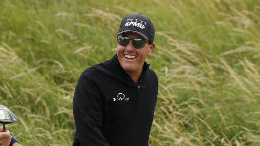 Phil Mickelson makes SARCASTIC green books comment after PGA Tour putting stat