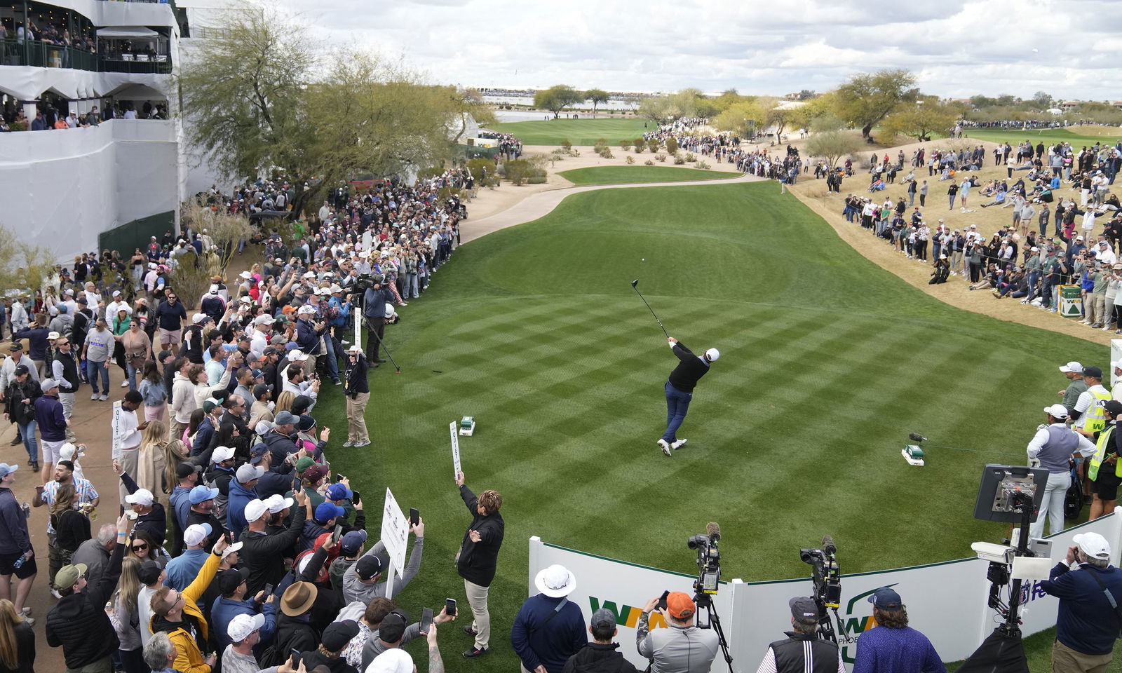 Charley Hoffman reveals Tiger Woods' cheeky four-word comment in the locker room