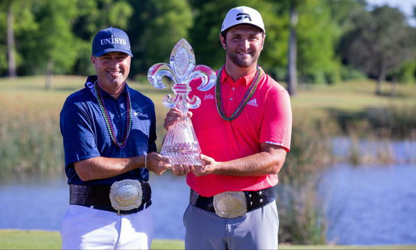 WATCH: Woods sends inspirational message to golfer fighting cancer...