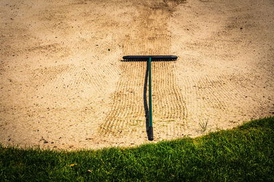 Golf clubs REMOVE RAKES and BAN FLAG CONTACT to combat coronavirus