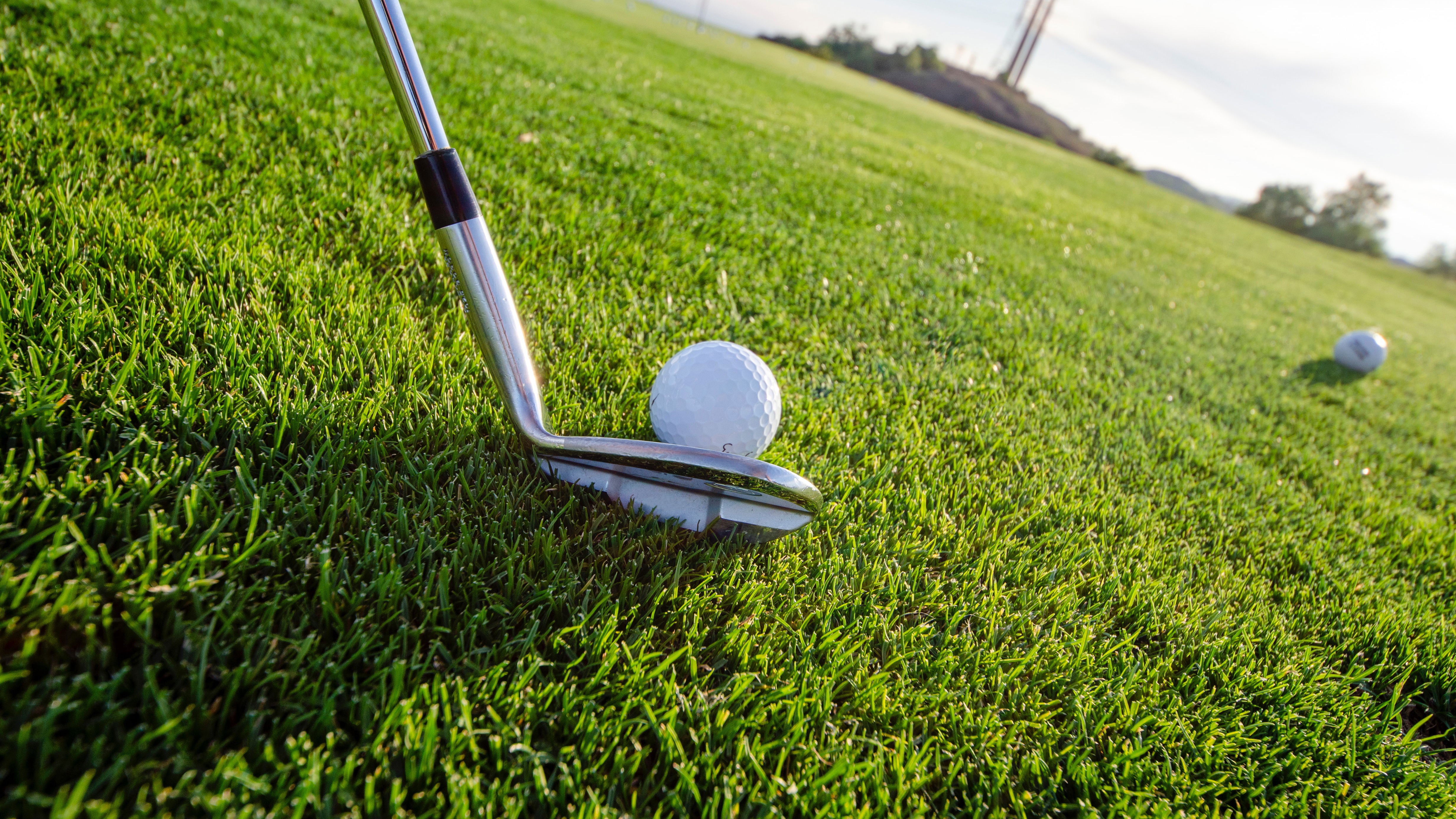 Golf punter lands a 90,000/1 BET, winning over £1 MILLION!