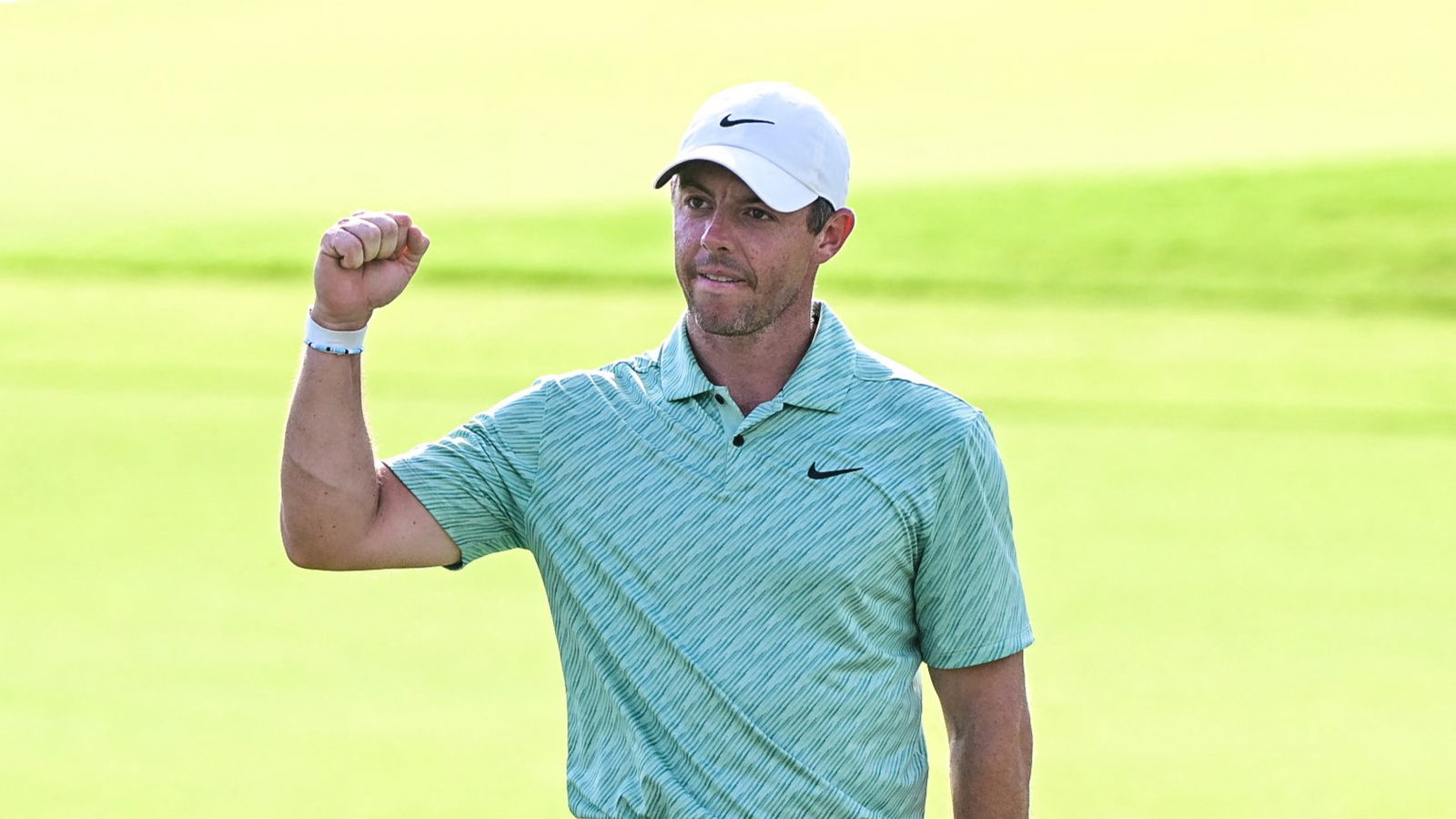 Tiger Woods ex coach HITS OUT at Rory McIlroy drop on 18 at Tour Championship