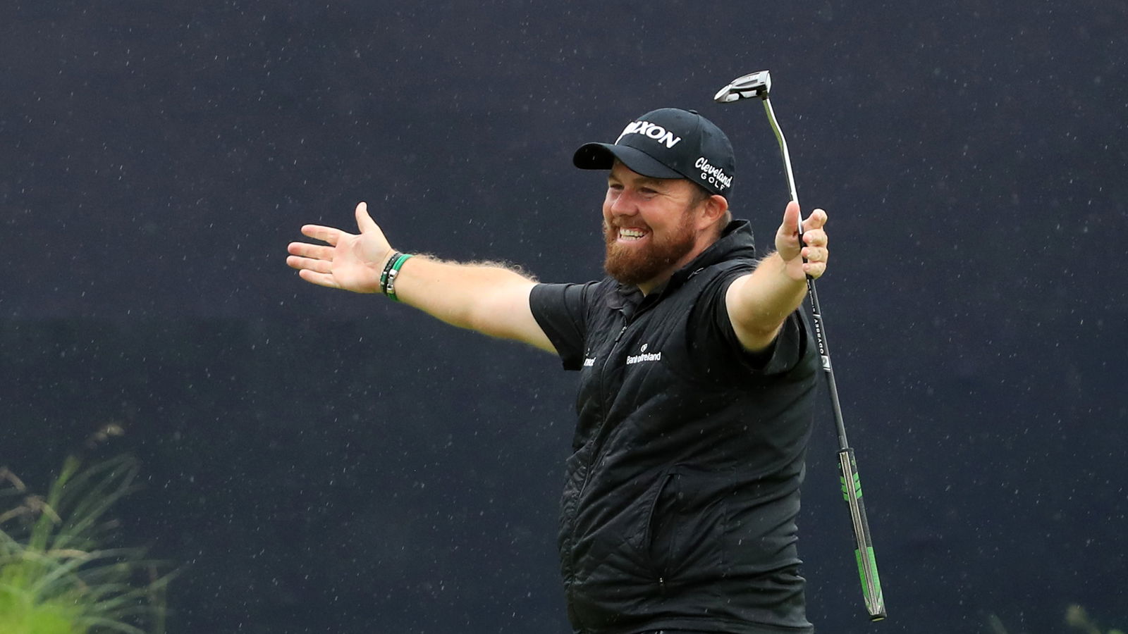 Shane Lowry's lookalike has selfies with golf fans following Open win