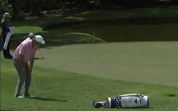 PGA Tour winner goes ONE-HANDED on chip shots: "It can't cause me any problems!"