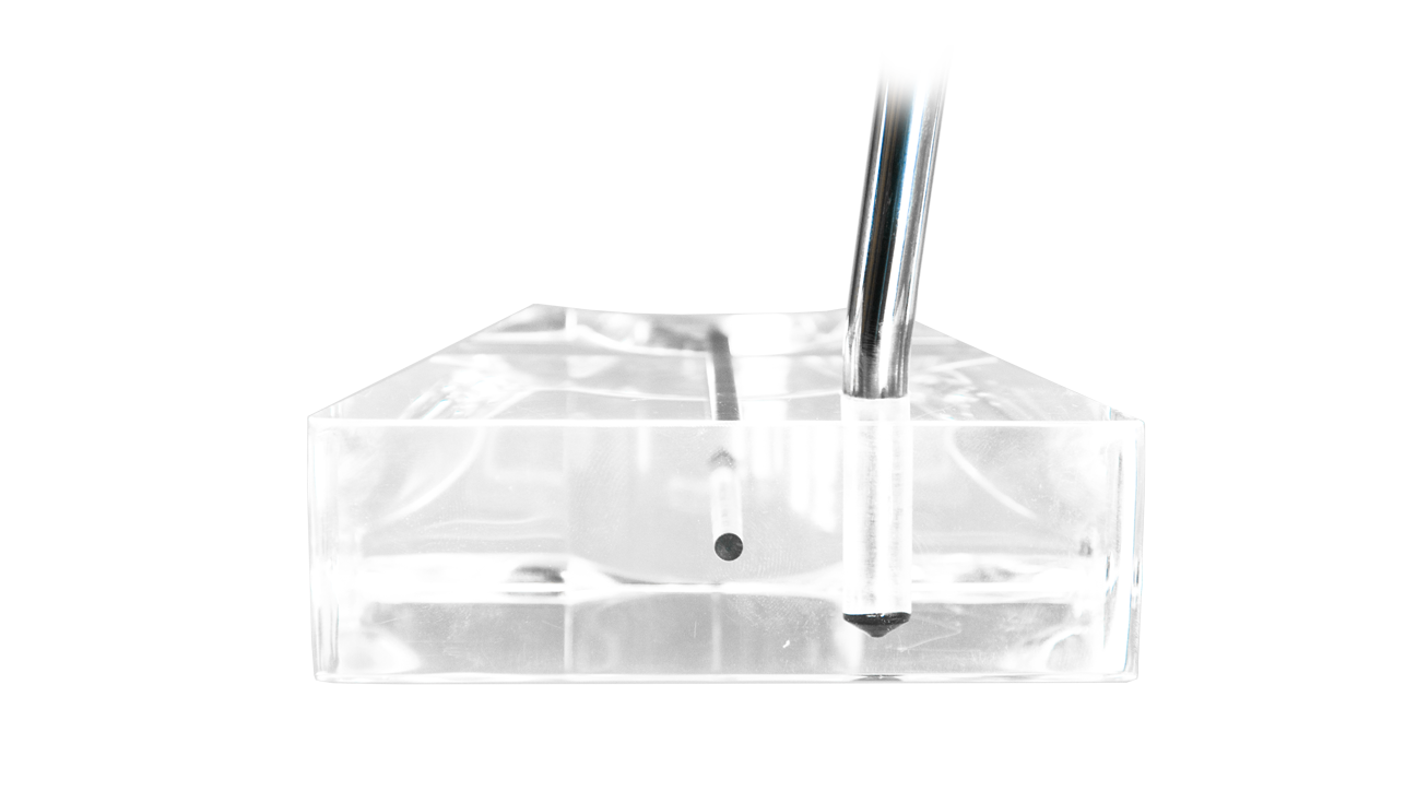 Ice Cube putter debuts clear head
