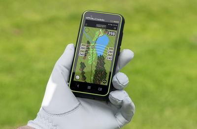 Compact new SX400 joins SkyCaddie’s ultra-fast GPS range