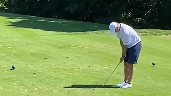 What would YOU do if you were paired with this SLOW GOLFER?!