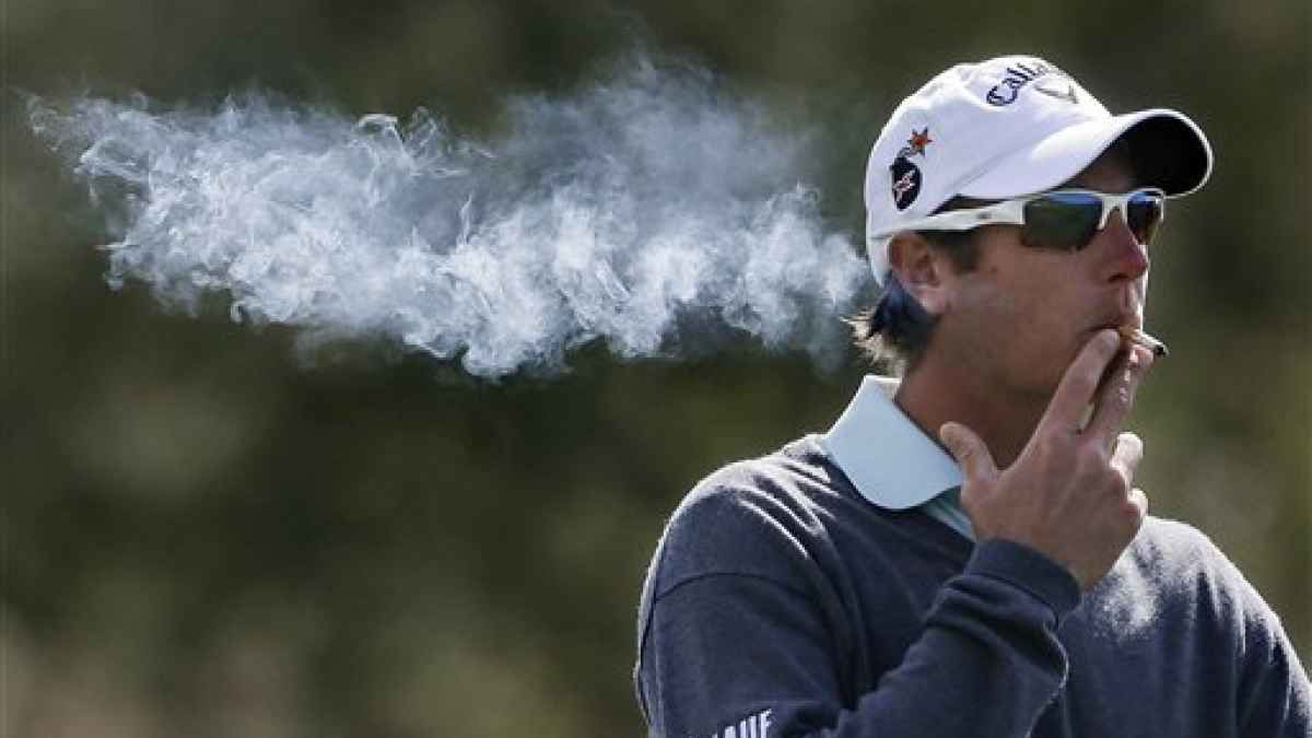 Should smoking be banned on the European Tour and PGA Tour?