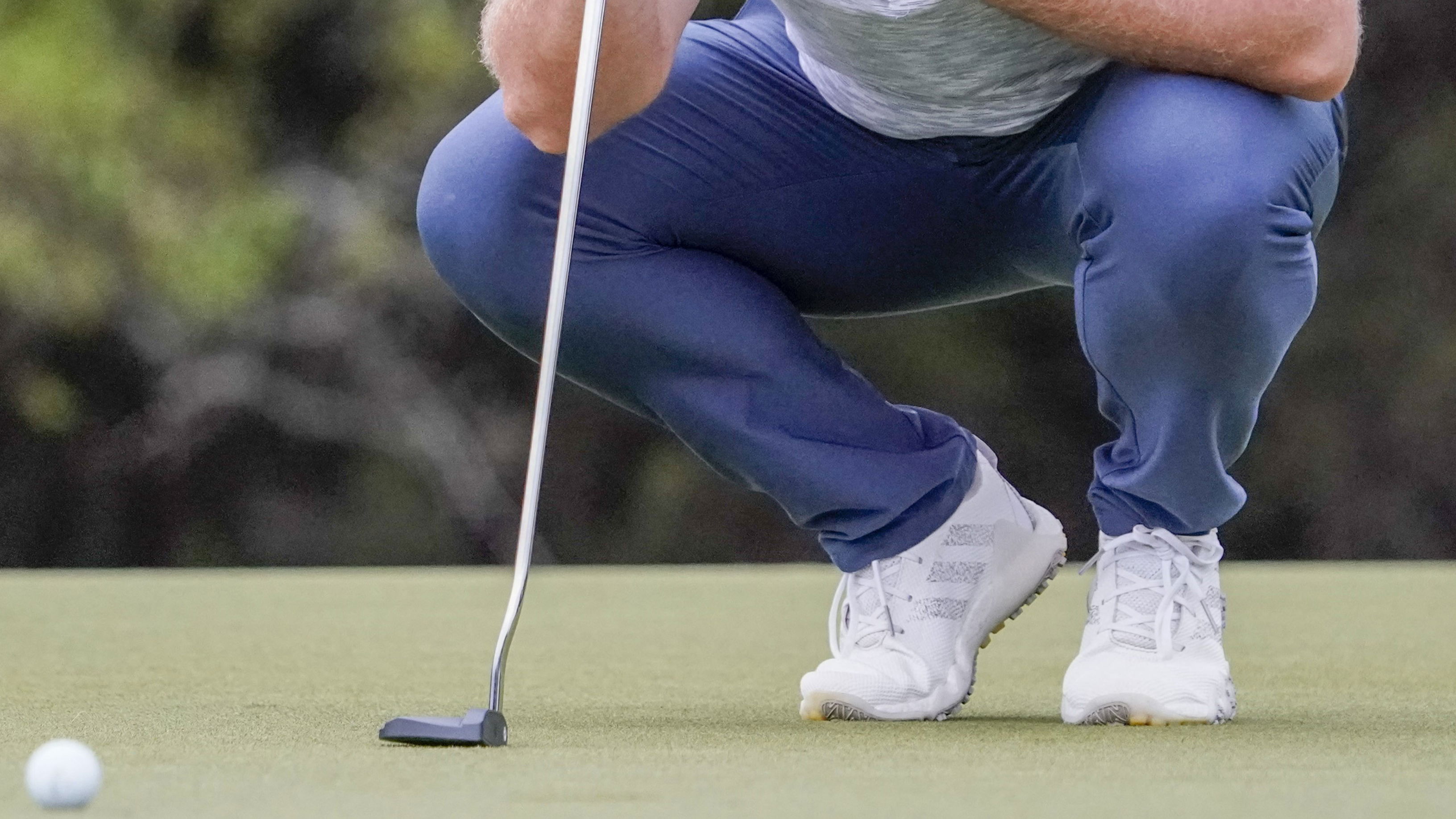 England's Masters favourite SOILED HIMSELF on putting green before tee time!