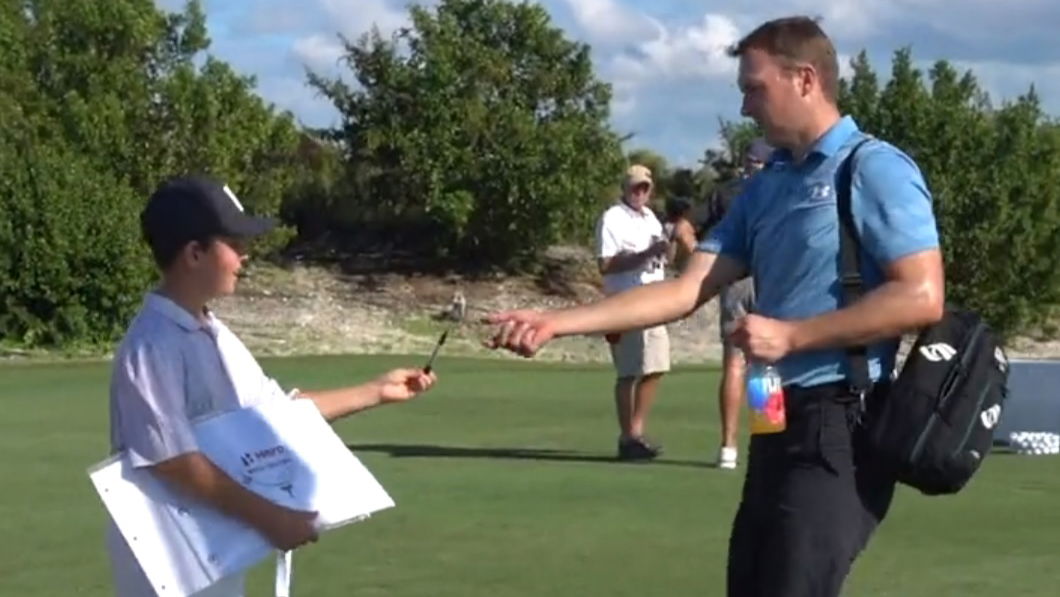 Jordan Spieth in World Cup TRASH TALK with young fan ahead of Tiger Woods event