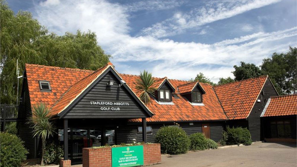 stapleford abbots golf club gets trashed by partygoers