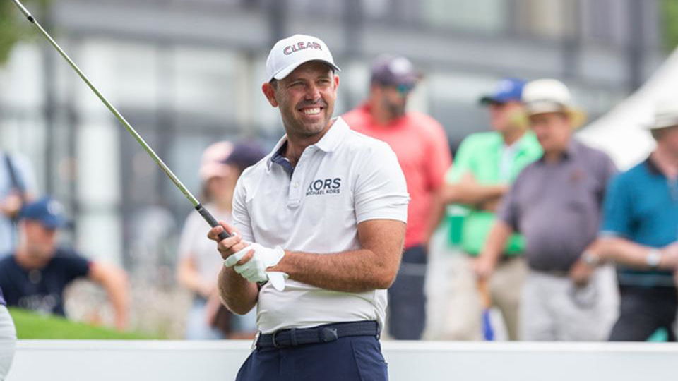 Charl Schwartzel signs new golf ball deal with Clear Golf