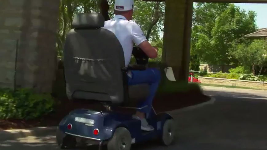 justin thomas gets his grandma before memorial