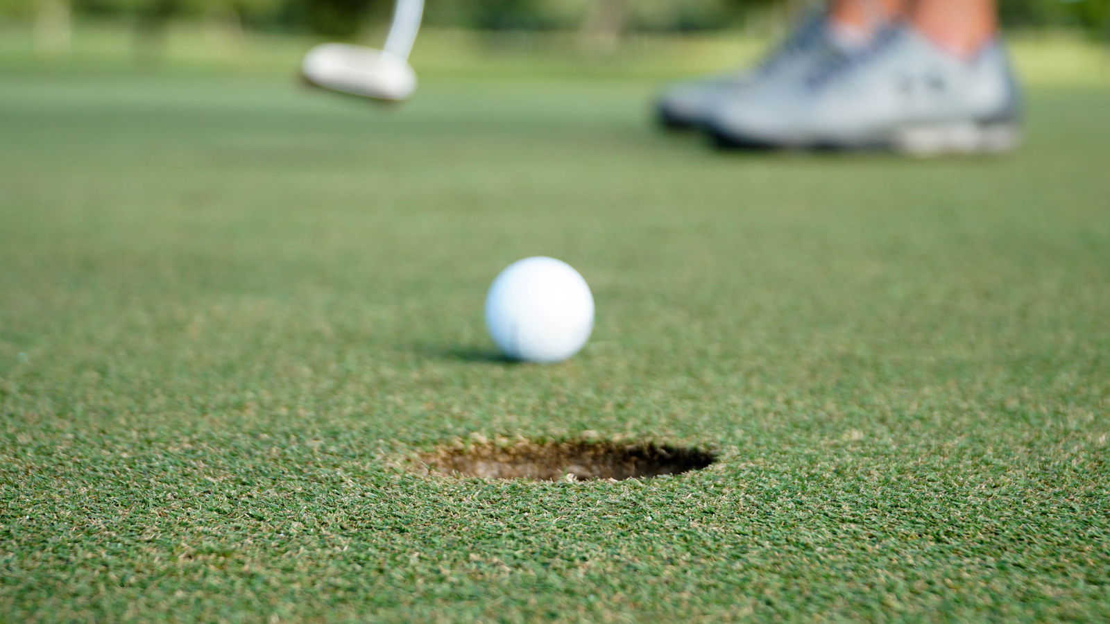 Pro golfer with terminal cancer set to tee it up at Bermuda Championship