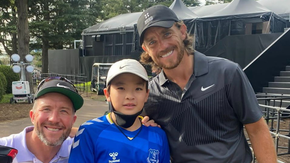 Tommy Fleetwood meets up with his No.1 fan (and fellow Everton FC fan) in Japan