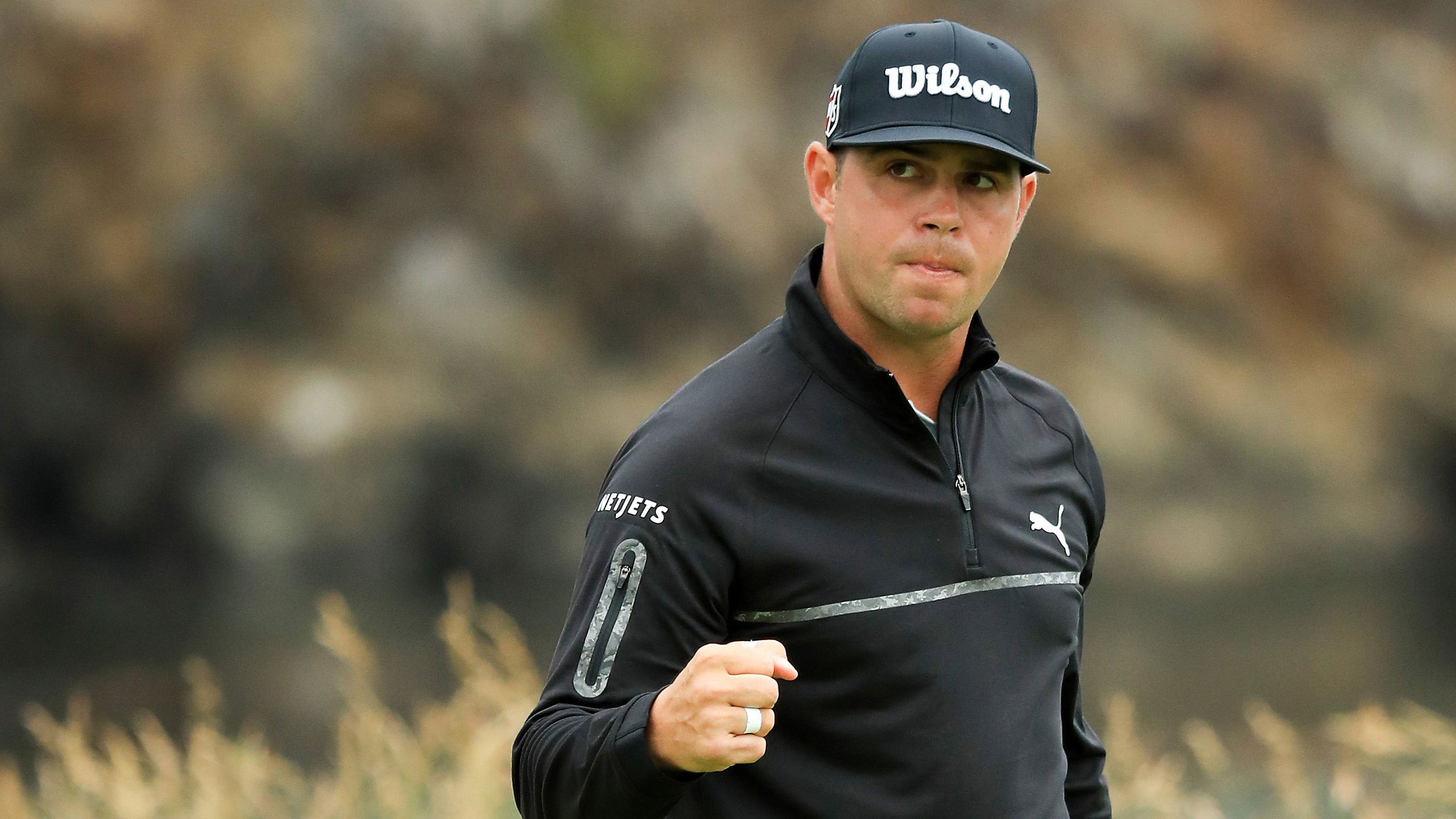 Gary Woodland makes two ridiculous par saves to maintain US Open lead