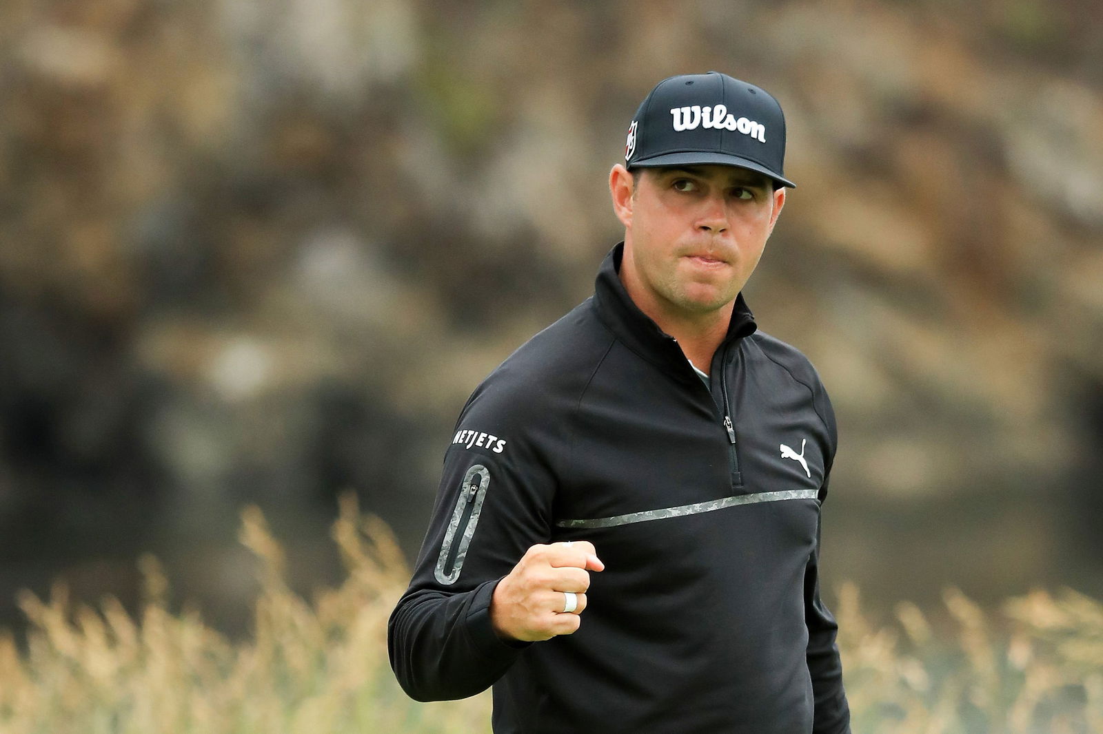 Gary Woodland makes two ridiculous par saves to maintain US Open lead