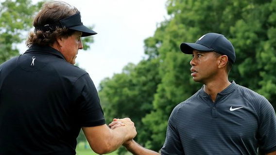 Tiger Woods and Phil Mickelson fire early shots ahead of PPV clash