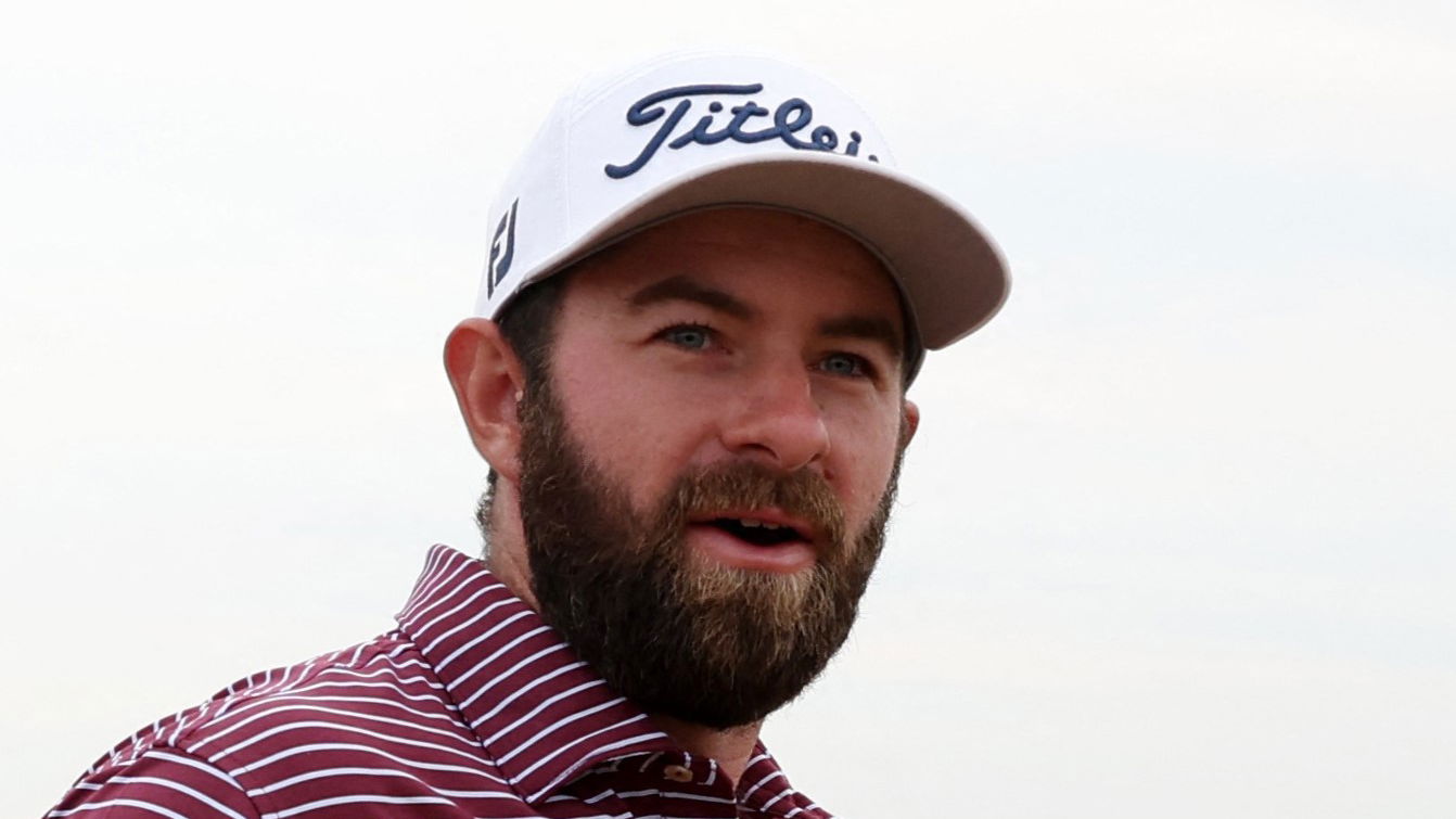 Cameron Young SLAM DUNKS shot at Rocket Mortgage Classic