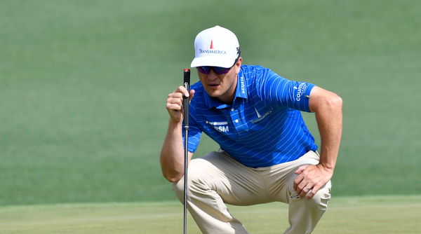 WATCH: Zach Johnson does JUMPING JACKS when missing a putt...