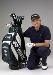 Yonex signs Monty