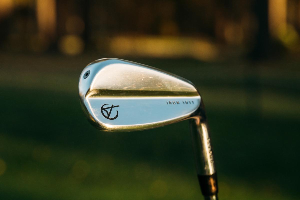 Iron 101 - The Best Iron Set for Beginners - Takomo Golf